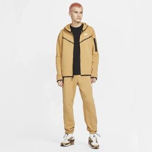 Nike Mens Large Sportswear Tech Fleece Full-Zip Hoodie Elemental Gold/Sail